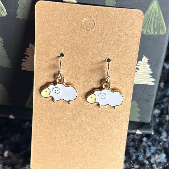 NWT handmade Gold and White Sheep Earrings - Picture 2 of 4